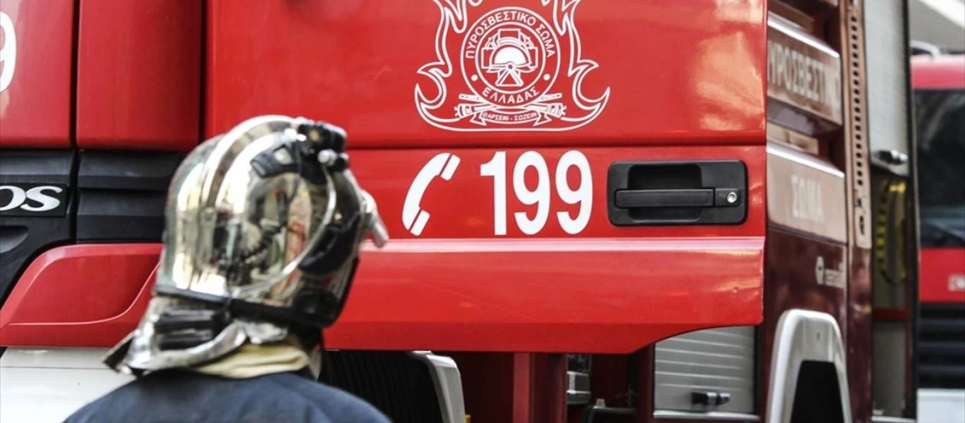 Ηράκλειο: Υπό μερικό έλεγχο φωτιά που ξέσπασε κοντά στο αεροδρόμιο